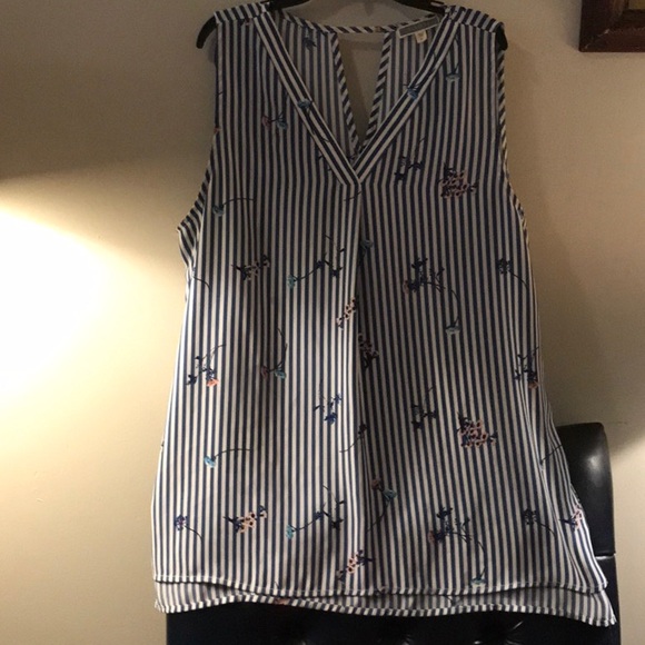 I’m sad to sell this one!  Size XL NWOT - Picture 1 of 8